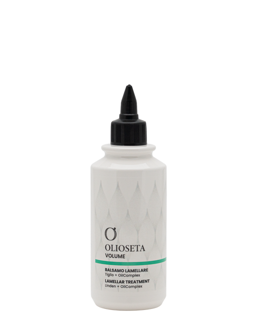 Olioseta Volume Balsamo Lamellare sfondo bianco